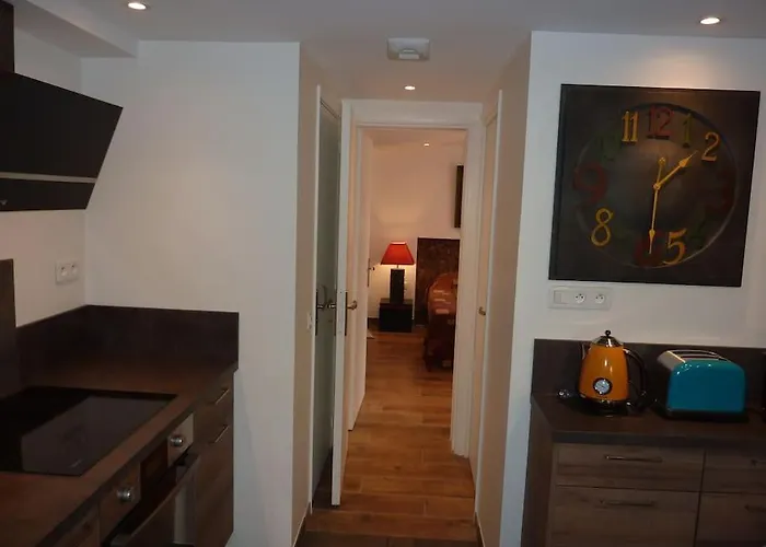 2 Pieces Proche Calme Dans Antibes